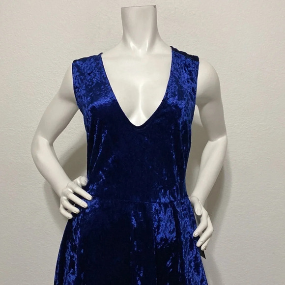 Lulu's NWT Solo Album Blue Backless Velvet Skater Dress Size XL - Picture 4 of 8